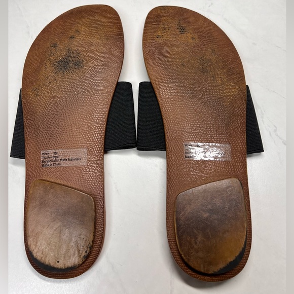 EUC Caressa Elastic Strap Thong Sandals - Picture 7 of 9